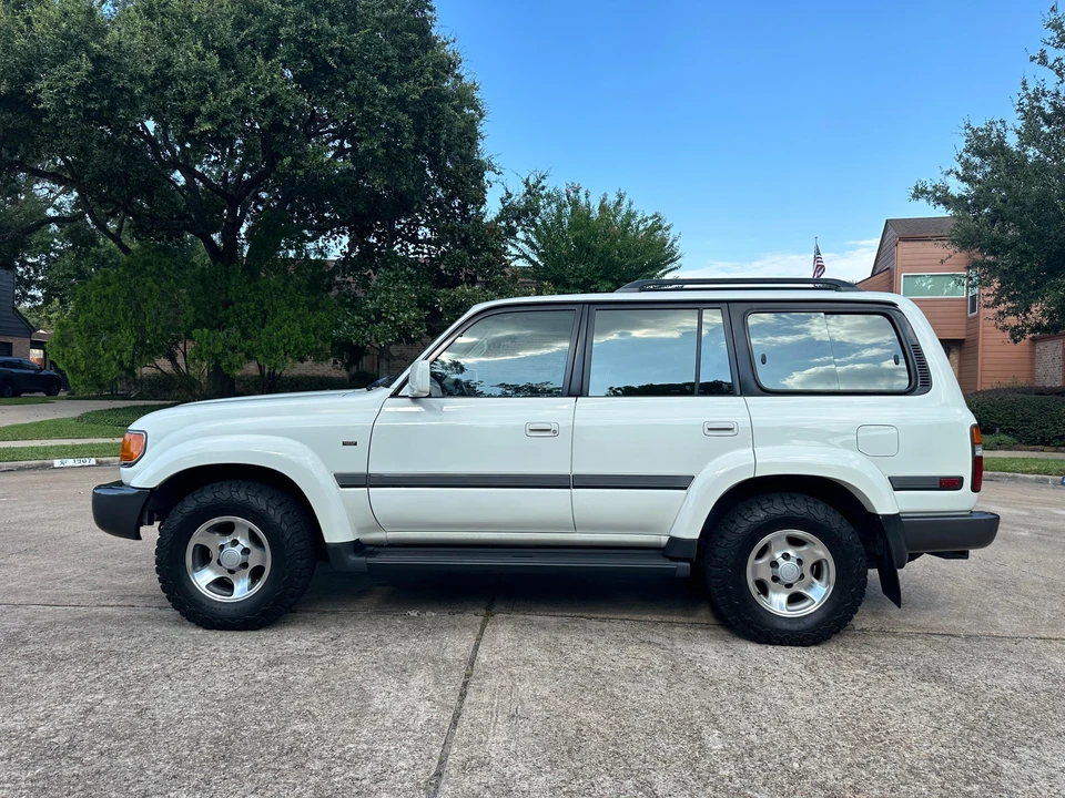 1997 Toyota J80 Land Cruiser - Image 8 of 31