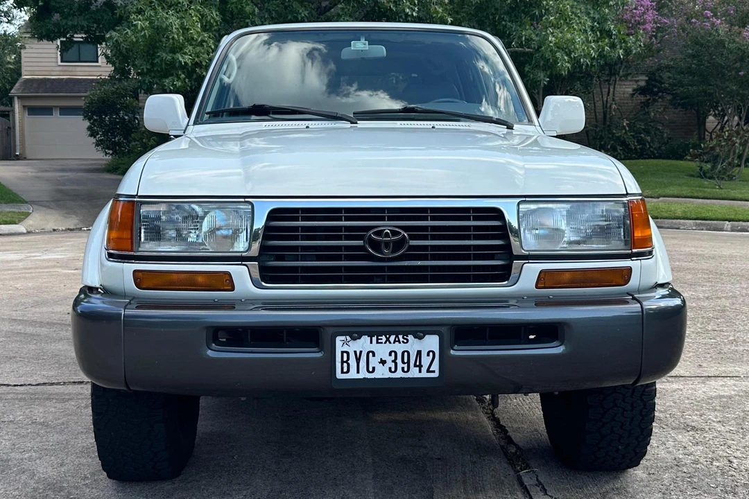 1997 Toyota J80 Land Cruiser - Image 2 of 31