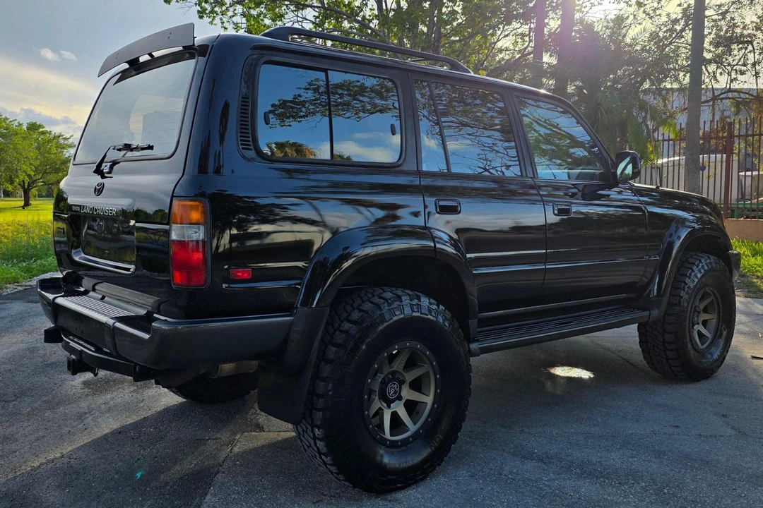 1997 Toyota J80 Land Cruiser - Image 4 of 31