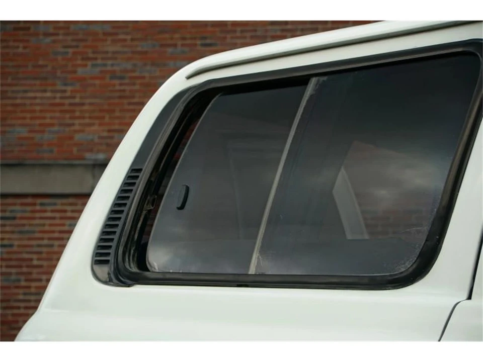 1997 Toyota J80 Land Cruiser - Image 8 of 29