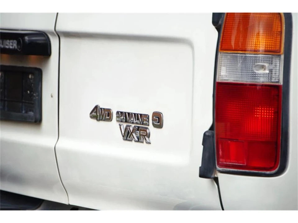 1997 Toyota J80 Land Cruiser - Image 5 of 29