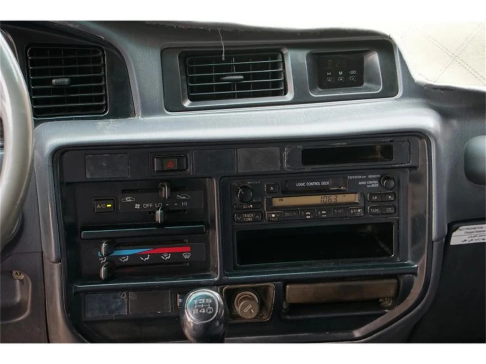 1997 Toyota J80 Land Cruiser - Image 18 of 29