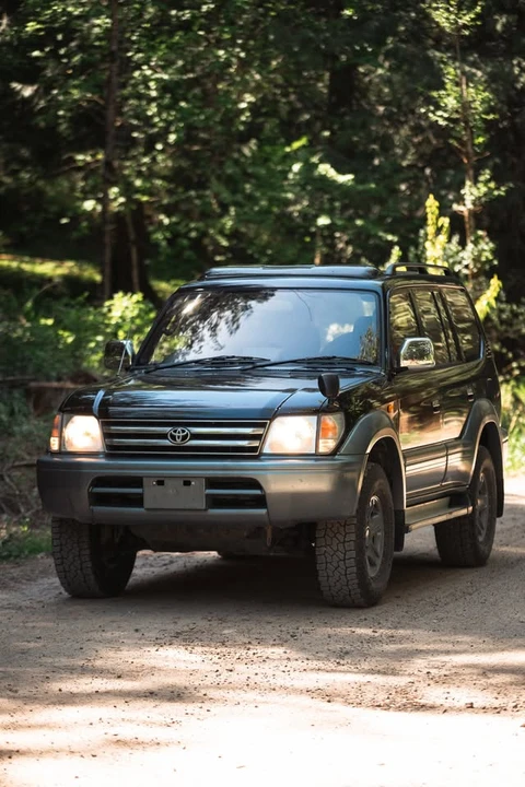 1997 Toyota J90 Land Cruiser Prado - Image 2 of 20
