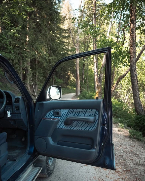 1997 Toyota J90 Land Cruiser Prado - Image 10 of 20
