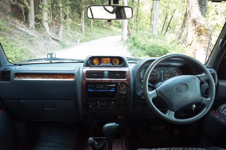 1997 Toyota J90 Land Cruiser Prado - Image 18 of 20