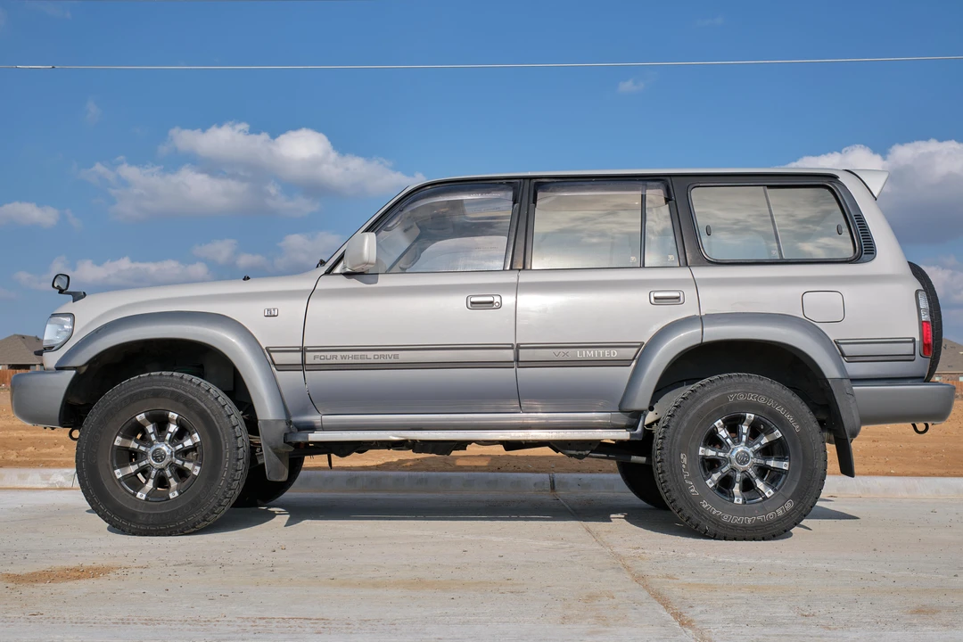 1997 Toyota J80 Land Cruiser - Image 3 of 31
