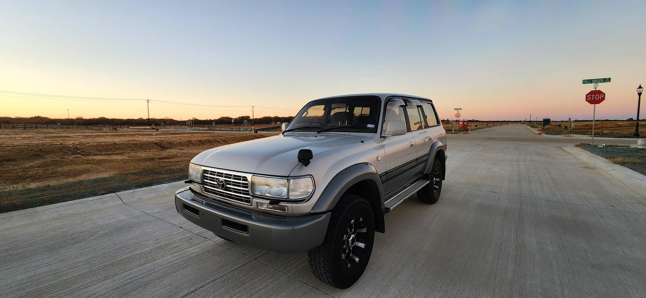 1997 Toyota J80 Land Cruiser - Image 11 of 31