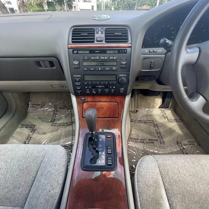 1997 Toyota Avalon 1st Gen - Image 28 of 31
