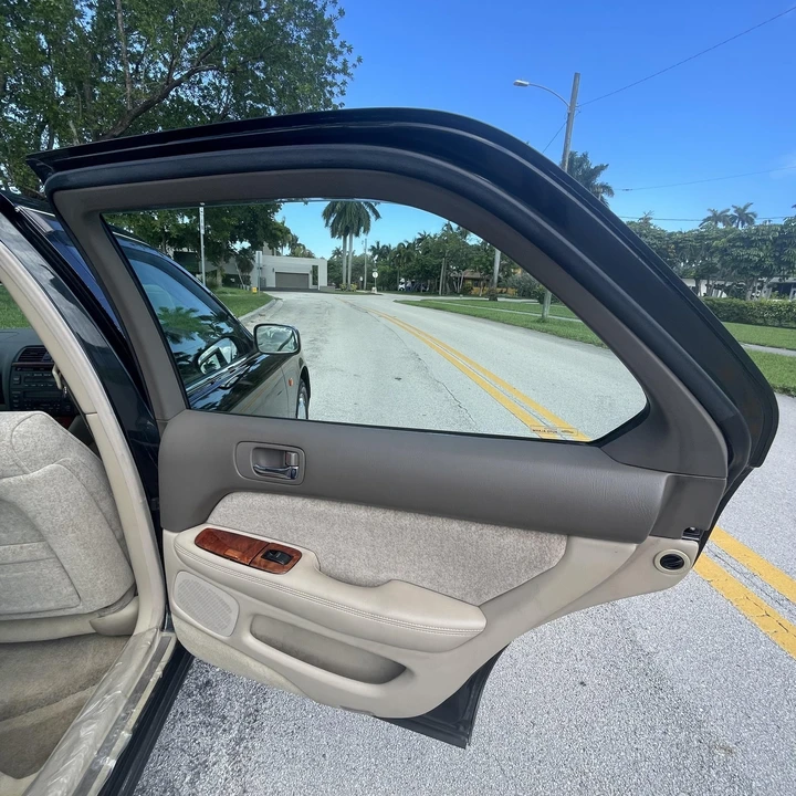 1997 Toyota Avalon 1st Gen - Image 15 of 31
