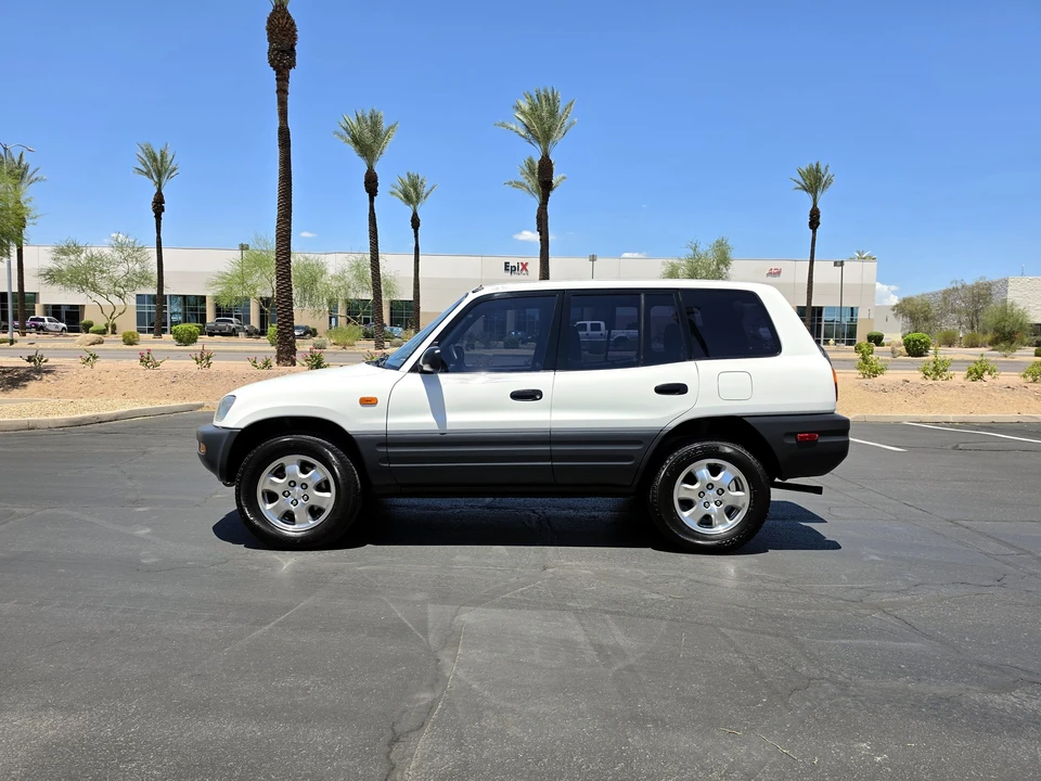 1997 Toyota RAV4 1st Gen - Image 17 of 31
