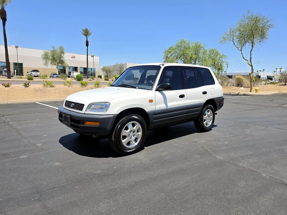 1997 Toyota RAV4 1st Gen - Image 12 of 31