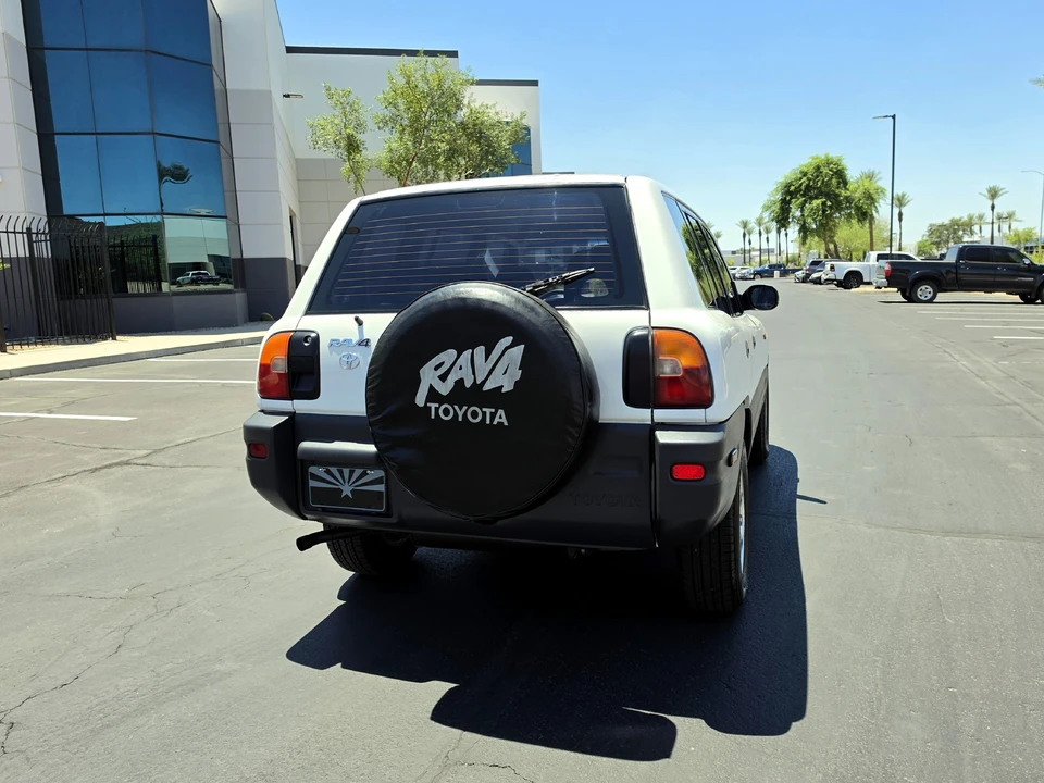 1997 Toyota RAV4 1st Gen - Image 25 of 31