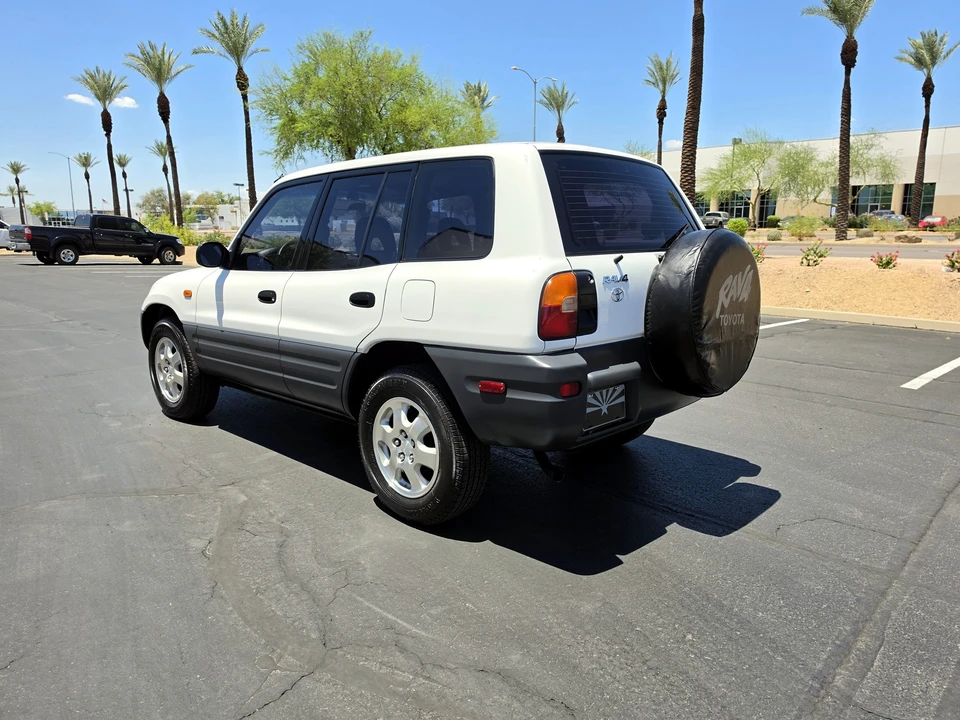 1997 Toyota RAV4 1st Gen - Image 21 of 31