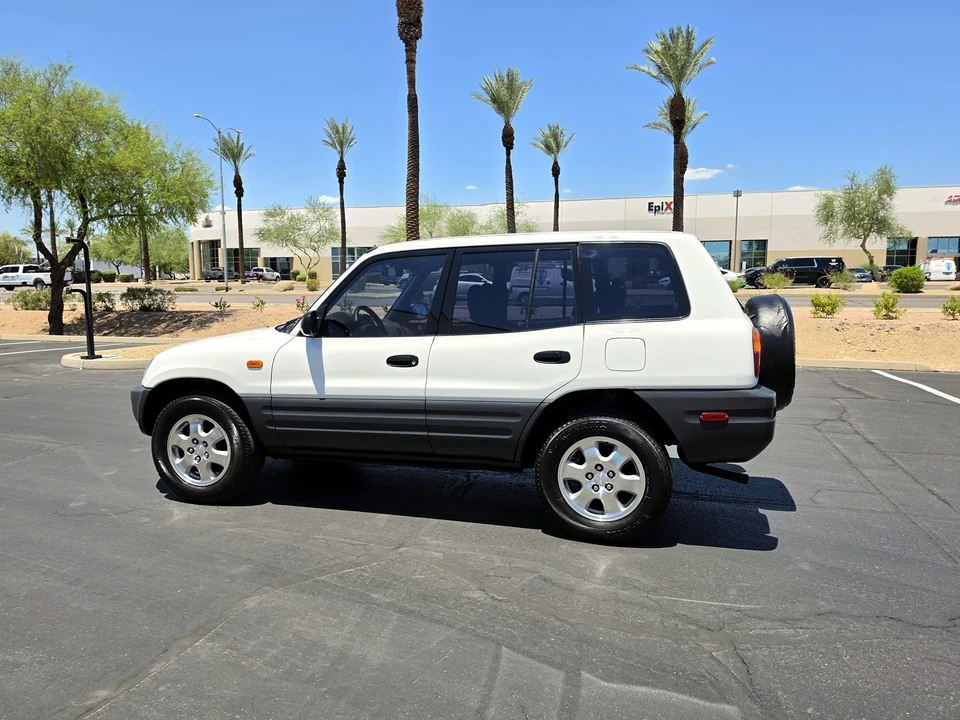 1997 Toyota RAV4 1st Gen - Image 18 of 31
