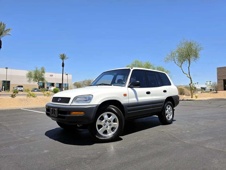 1997 Toyota RAV4 1st Gen - Image 13 of 31