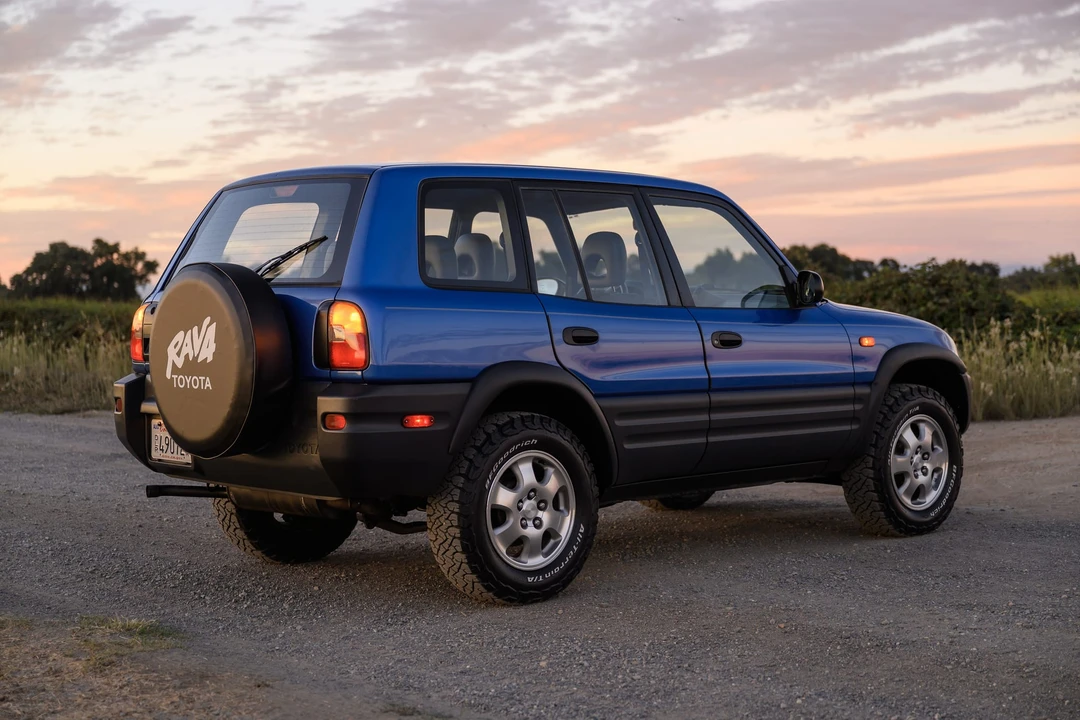 1997 Toyota RAV4 1st Gen - Image 24 of 31