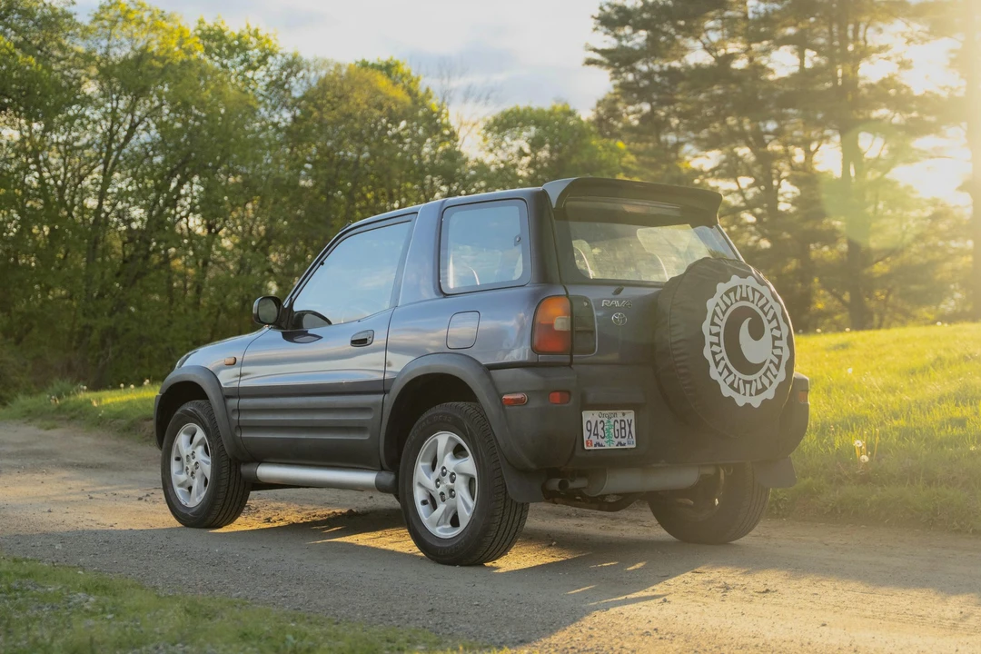 1997 Toyota RAV4 1st Gen - Image 24 of 31