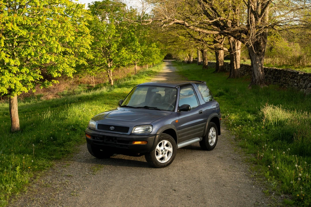 1997 Toyota RAV4 1st Gen - Image 9 of 31