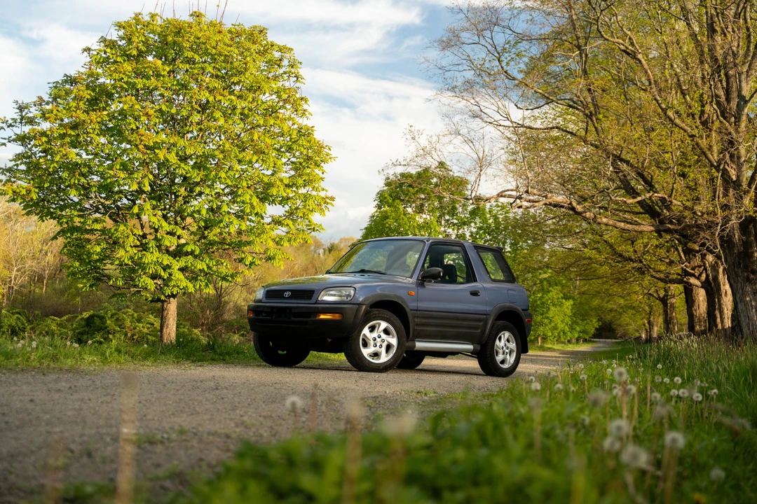 1997 Toyota RAV4 1st Gen - Image 11 of 31