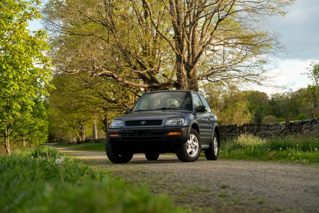 1997 Toyota RAV4 1st Gen - Image 12 of 31