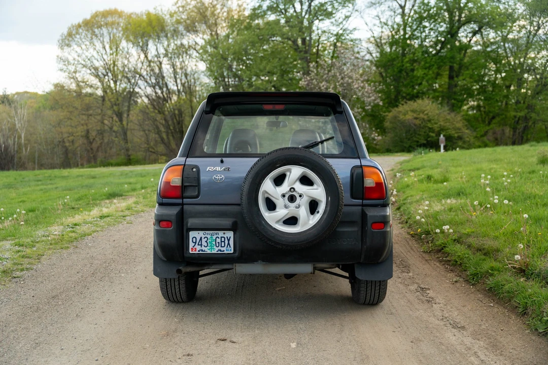 1997 Toyota RAV4 1st Gen - Image 27 of 31