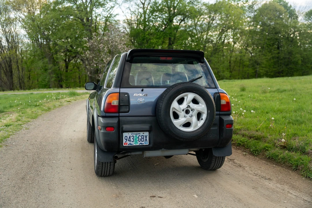 1997 Toyota RAV4 1st Gen - Image 26 of 31
