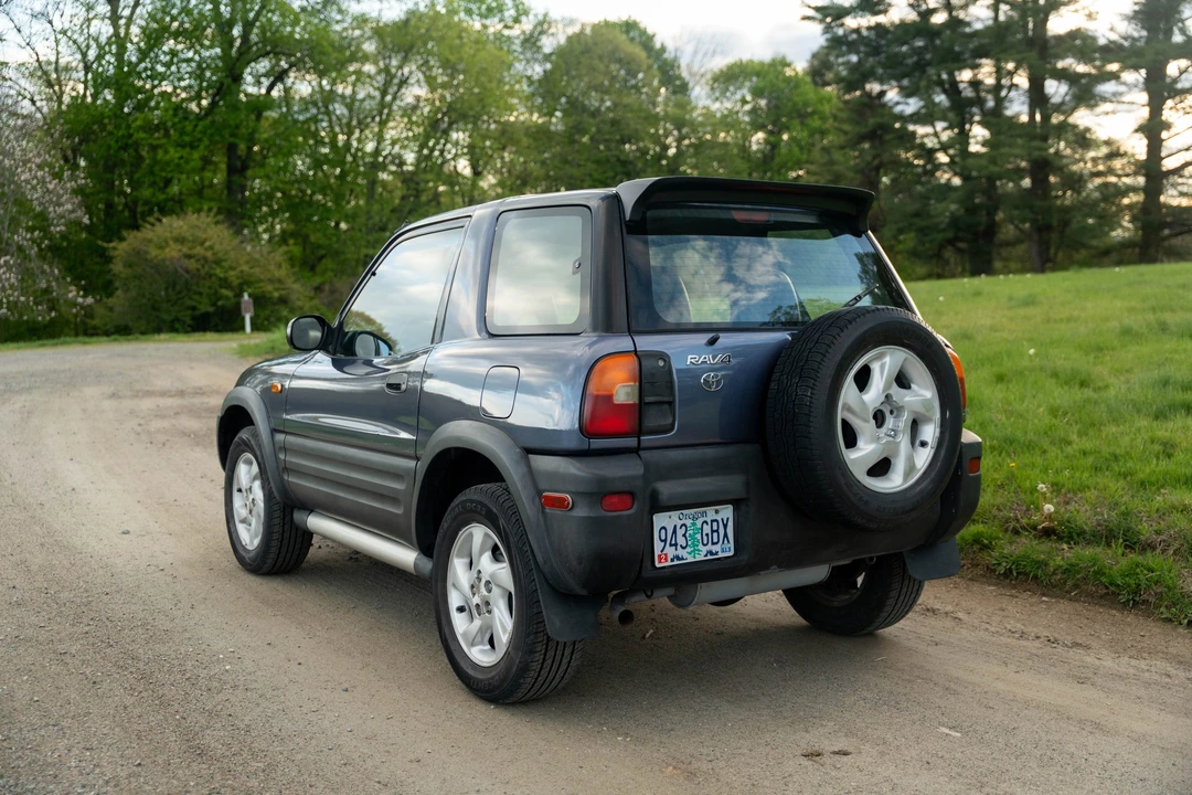 1997 Toyota RAV4 1st Gen - Image 25 of 31