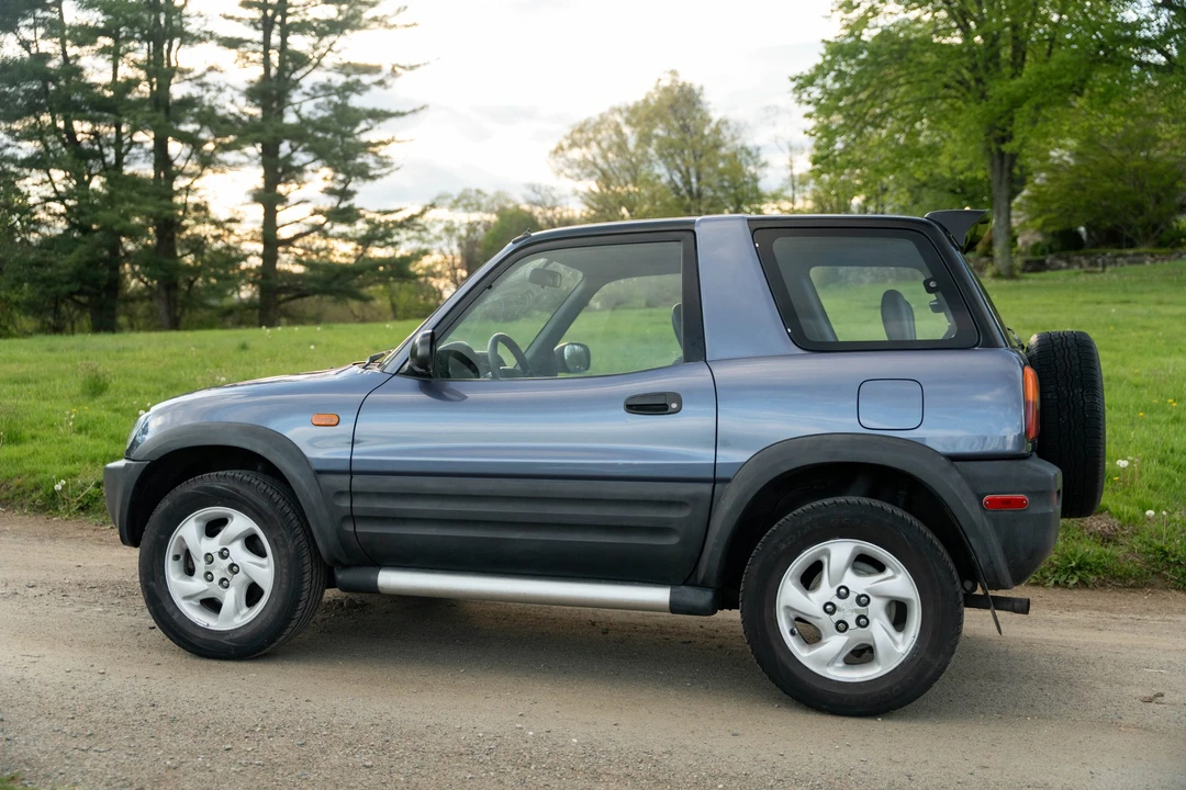 1997 Toyota RAV4 1st Gen - Image 21 of 31