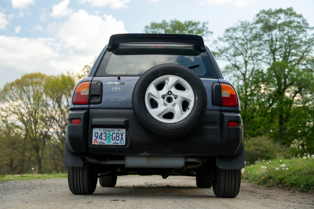 1997 Toyota RAV4 1st Gen - Image 28 of 31