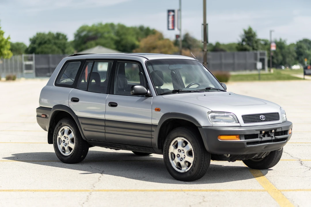 1997 Toyota RAV4 1st Gen - Image 18 of 31