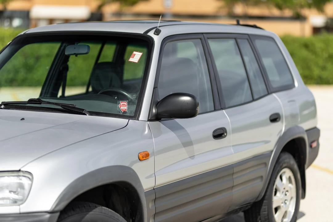 1997 Toyota RAV4 1st Gen - Image 21 of 31