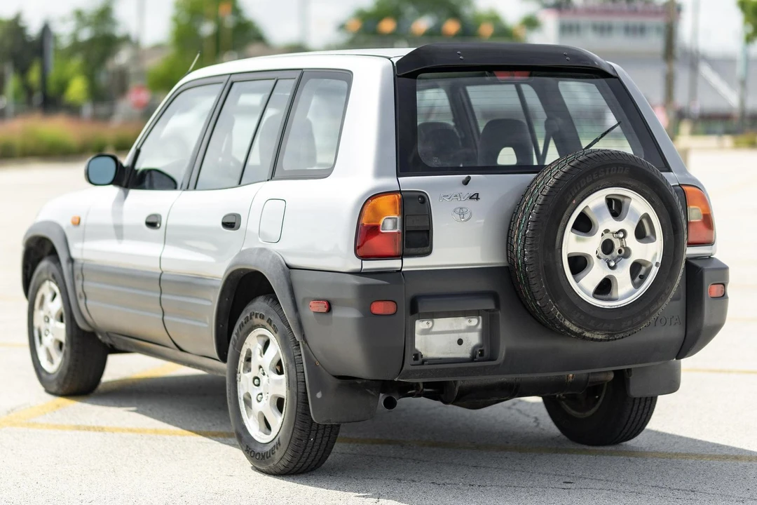 1997 Toyota RAV4 1st Gen - Image 4 of 31