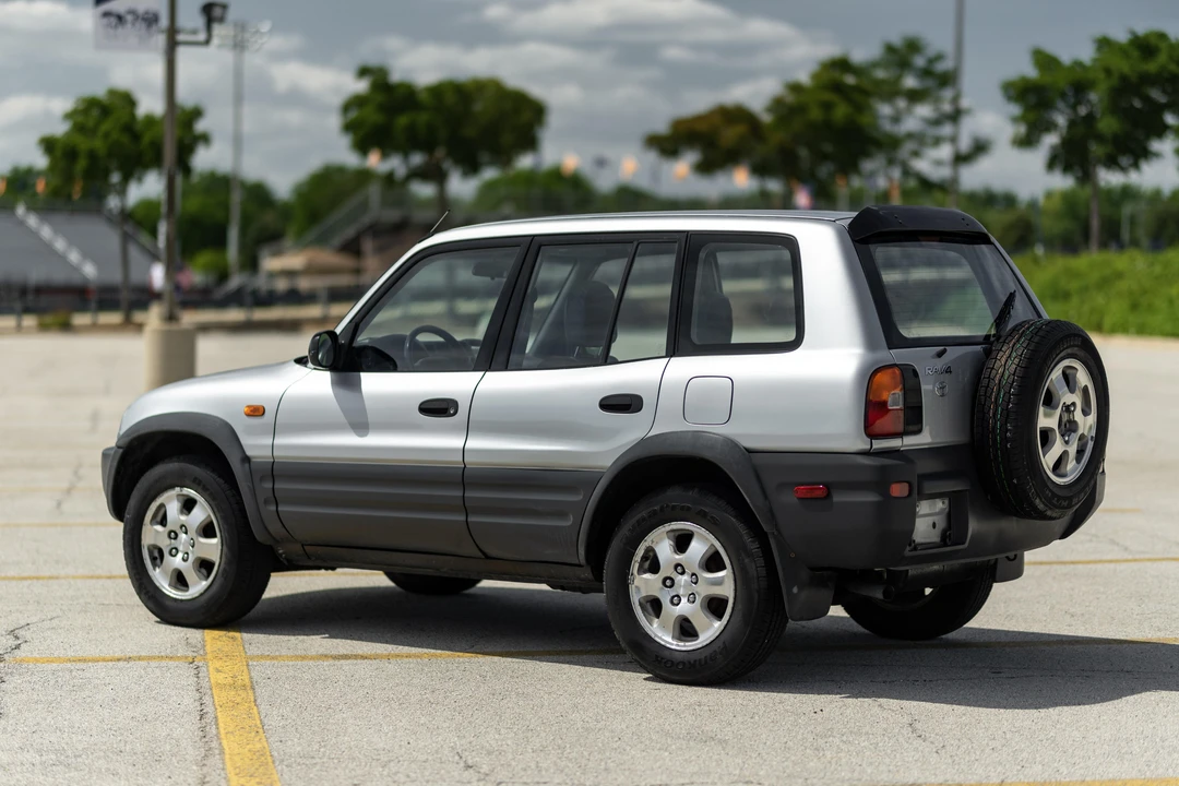 1997 Toyota RAV4 1st Gen - Image 11 of 31