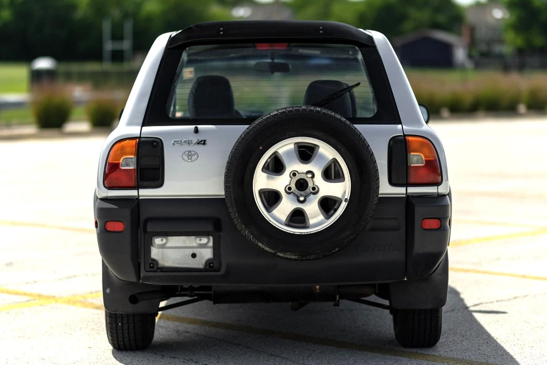 1997 Toyota RAV4 1st Gen - Image 5 of 31