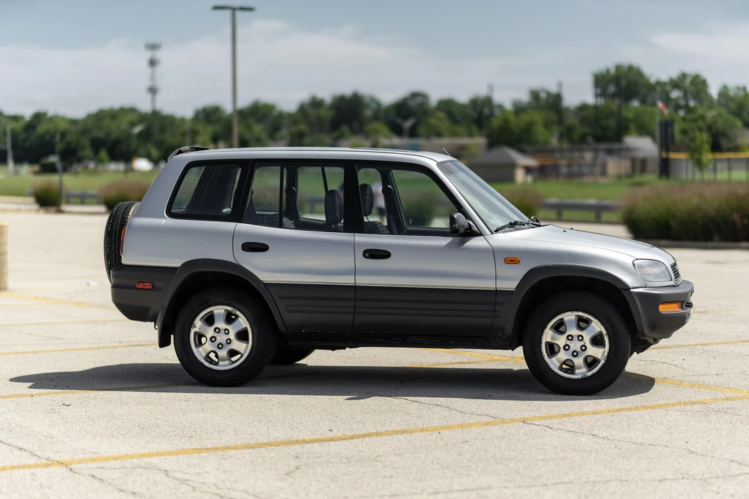 1997 Toyota RAV4 1st Gen - Image 17 of 31