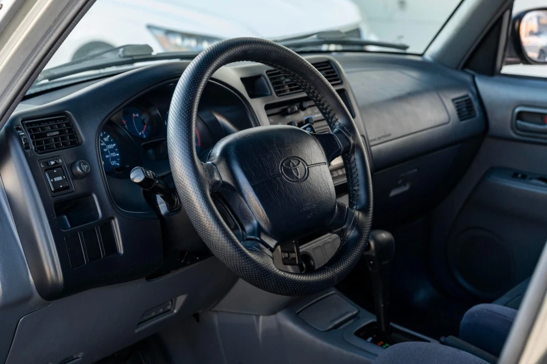 1997 Toyota RAV4 1st Gen - Image 5 of 8
