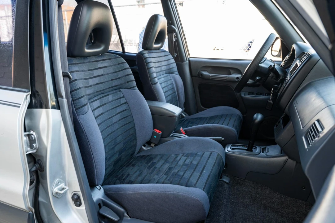 1997 Toyota RAV4 1st Gen - Image 4 of 8