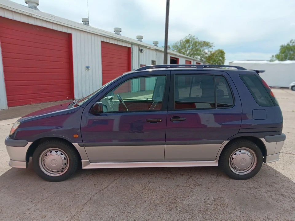 1997 Toyota Raum 1st Gen - Image 8 of 31