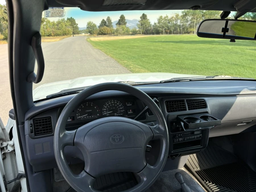 1997 Toyota T100 - Image 9 of 13