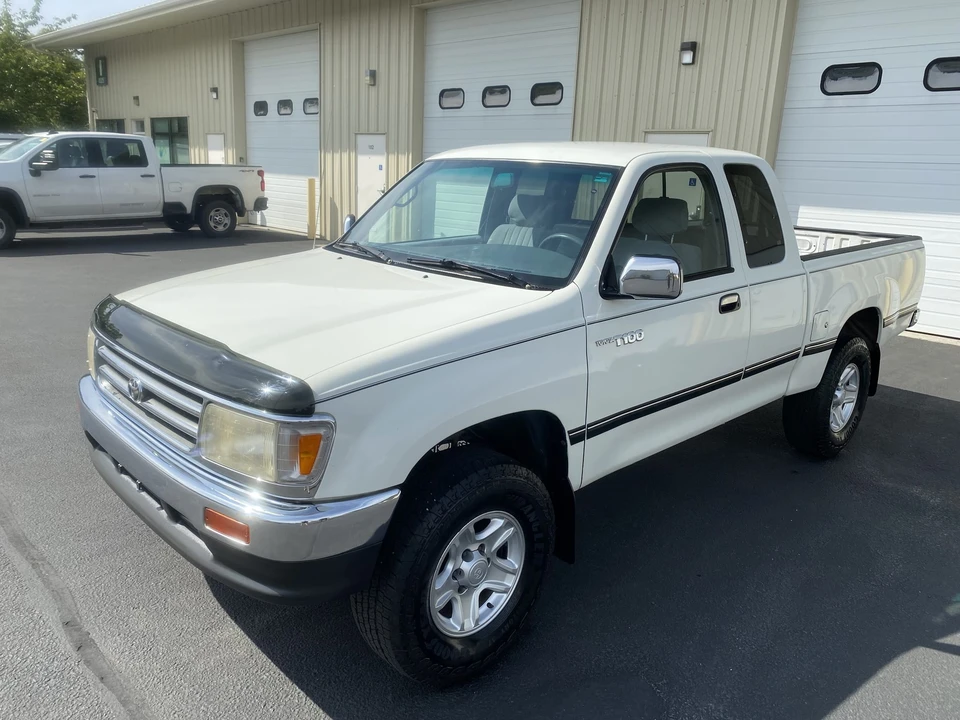1997 Toyota T100 - Image 16 of 31