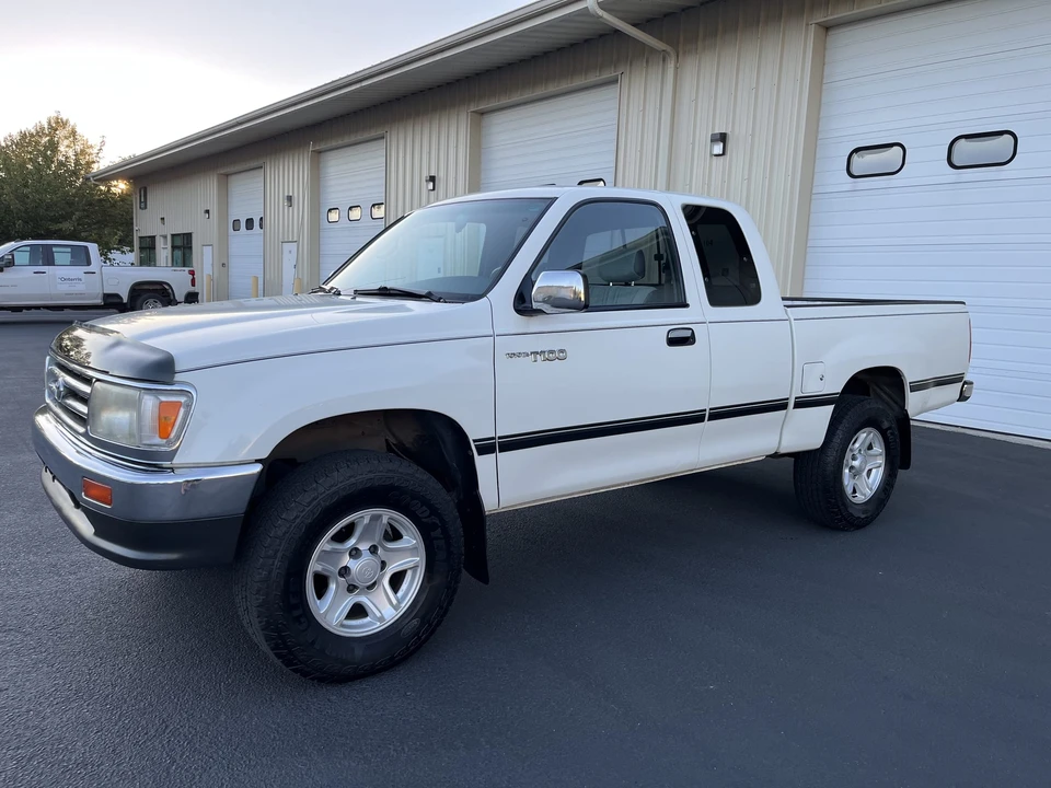 1997 Toyota T100 - Image 4 of 31