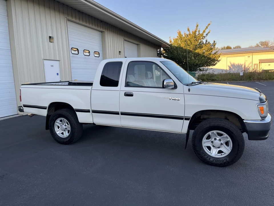 1997 Toyota T100 - Image 12 of 31