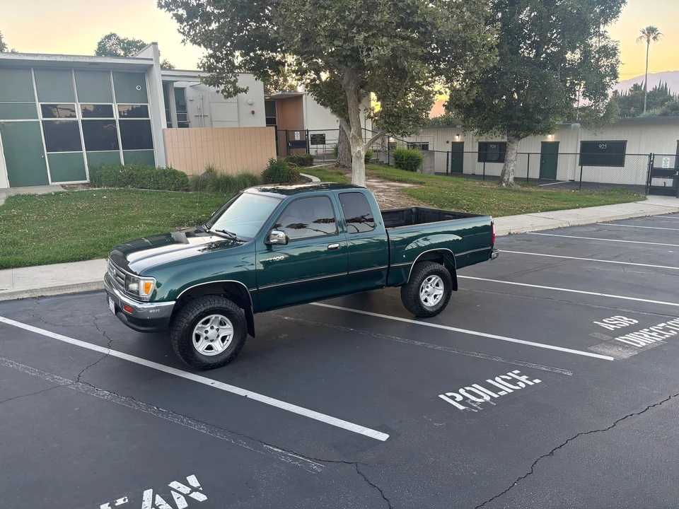 1997 Toyota T100 - Image 4 of 31