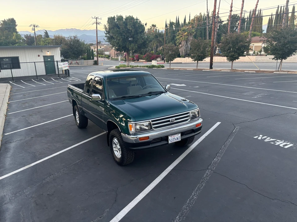 1997 Toyota T100 - Image 10 of 31