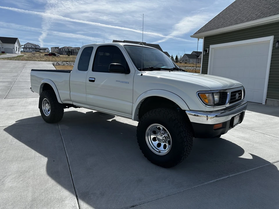 1997 Toyota Tacoma 1st Gen - Image 10 of 31