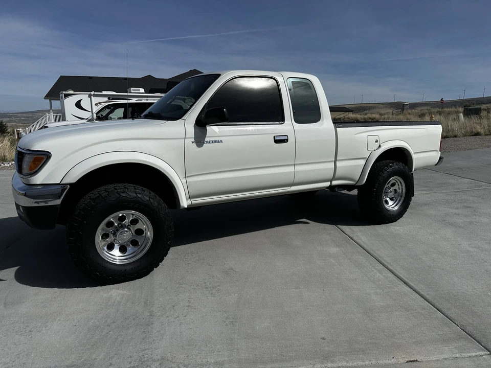 1997 Toyota Tacoma 1st Gen - Image 2 of 31