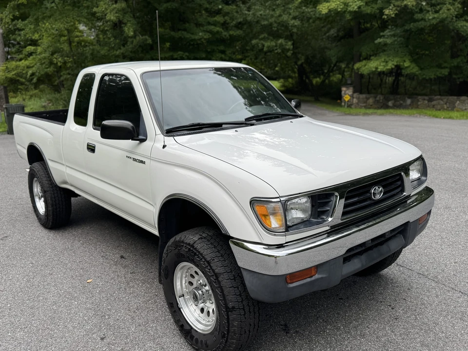 1997 Toyota Tacoma 1st Gen - Image 15 of 31