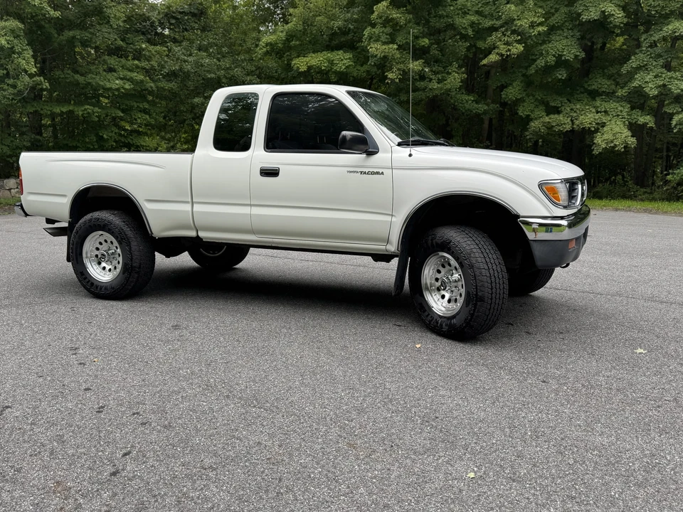 1997 Toyota Tacoma 1st Gen - Image 16 of 31
