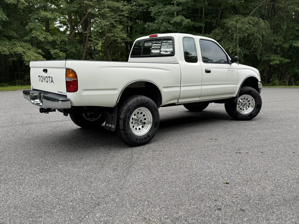 1997 Toyota Tacoma 1st Gen - Image 17 of 31
