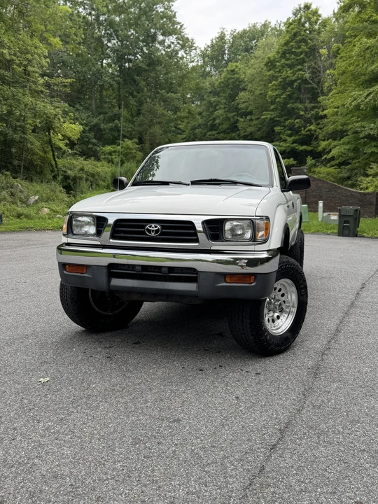 1997 Toyota Tacoma 1st Gen - Image 9 of 31